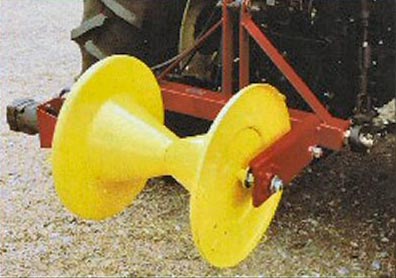 Three Point Hitch Mounted, Hydraulic Powered Solid Roll Wire Winder