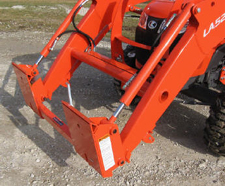 Adapter Plate To Connect To Kubota LA524 And LA525 Tractor Loaders To Skid Steer Connection